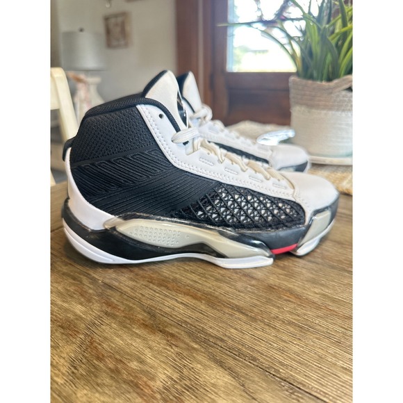Air Jordan 38 Fundamental Basketball Shoes High Top Performance Kids Size 4Y - Picture 3 of 10